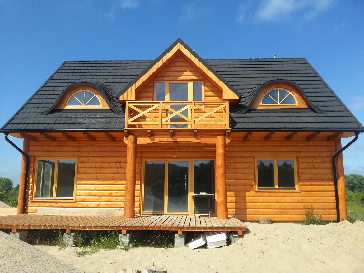 GERARD Shake Charcoal Wooden house references from Poland