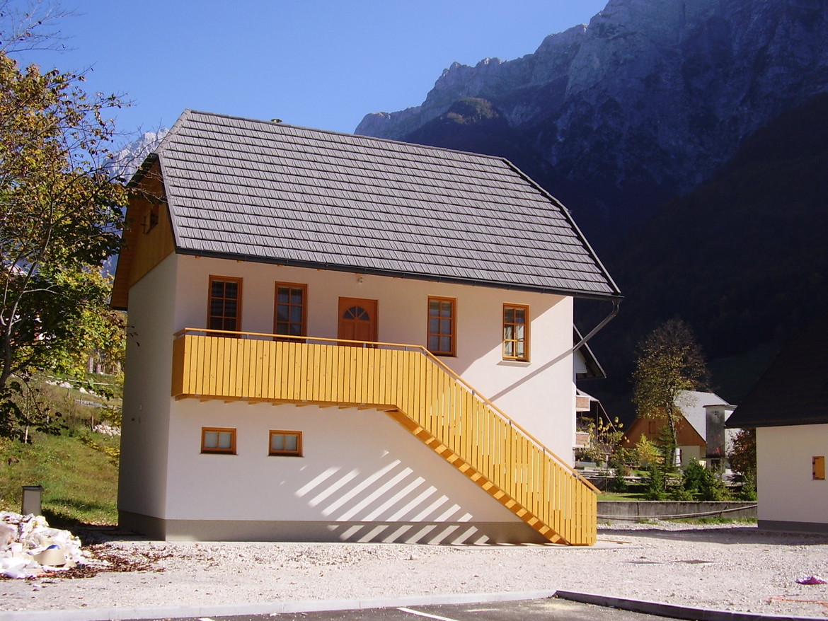 GERARD Shake Dark Silver Posocje, Slovenia