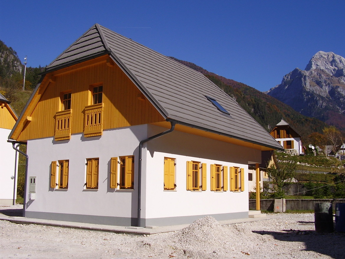 GERARD Shake Dark Silver Posocje, Slovenia